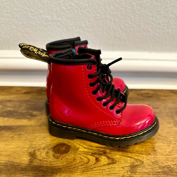 Dr. Martens toddler size 7 red and black - Picture 3 of 6